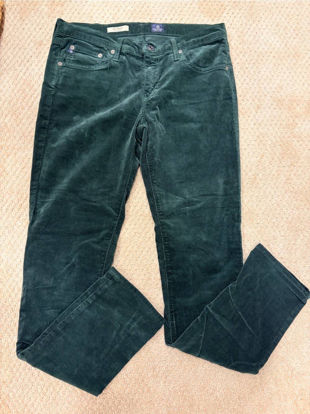 AG Stevie hunter green cords, like new and perfect for Fall!